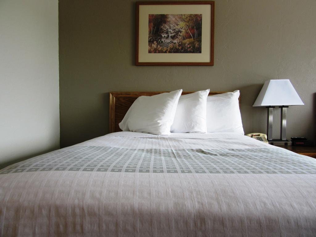 White Buffalo Hotel West Yellowstone Exterior foto