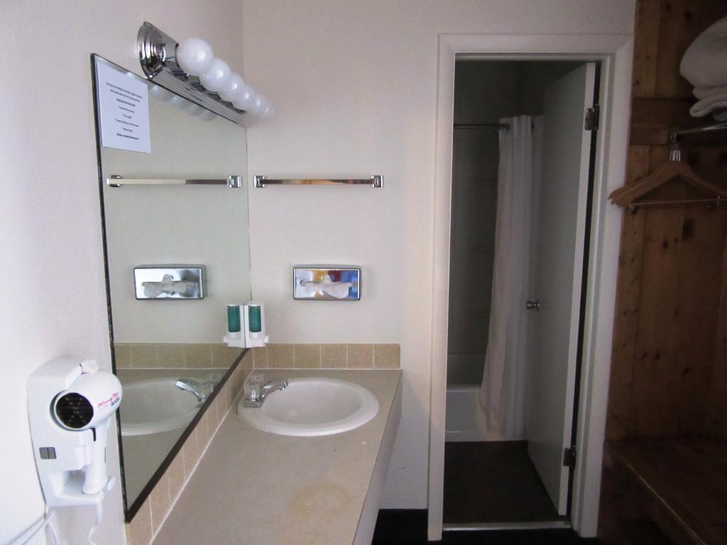 White Buffalo Hotel West Yellowstone Quarto foto